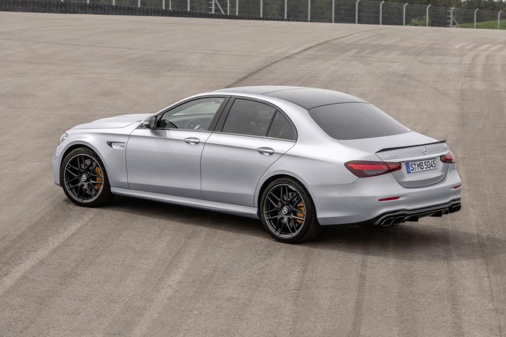 Etes-vous plutôt BMW M5 ou Mercedes Classe E 63 AMG ? - photo 11