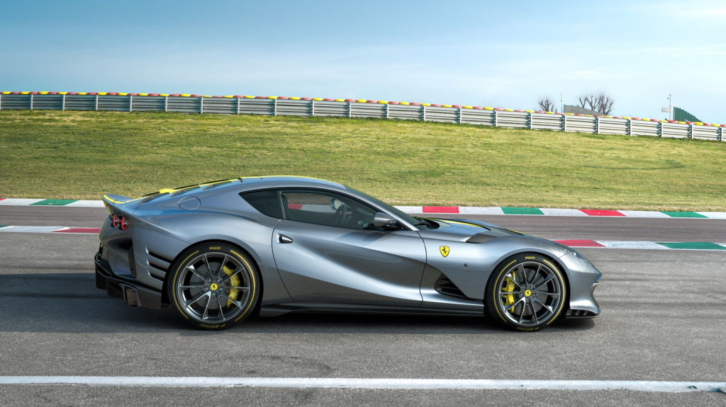 Ferrari 812 Competizione : toujours plus! - photo 11